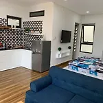 Oyo 1087 Hm Apartment