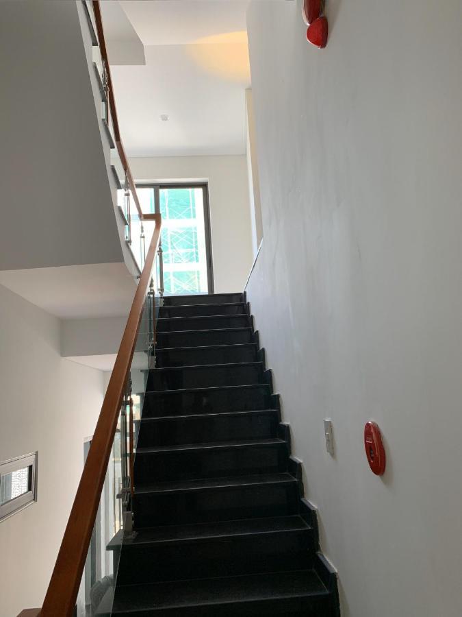 Oyo 1087 Hm Hotel