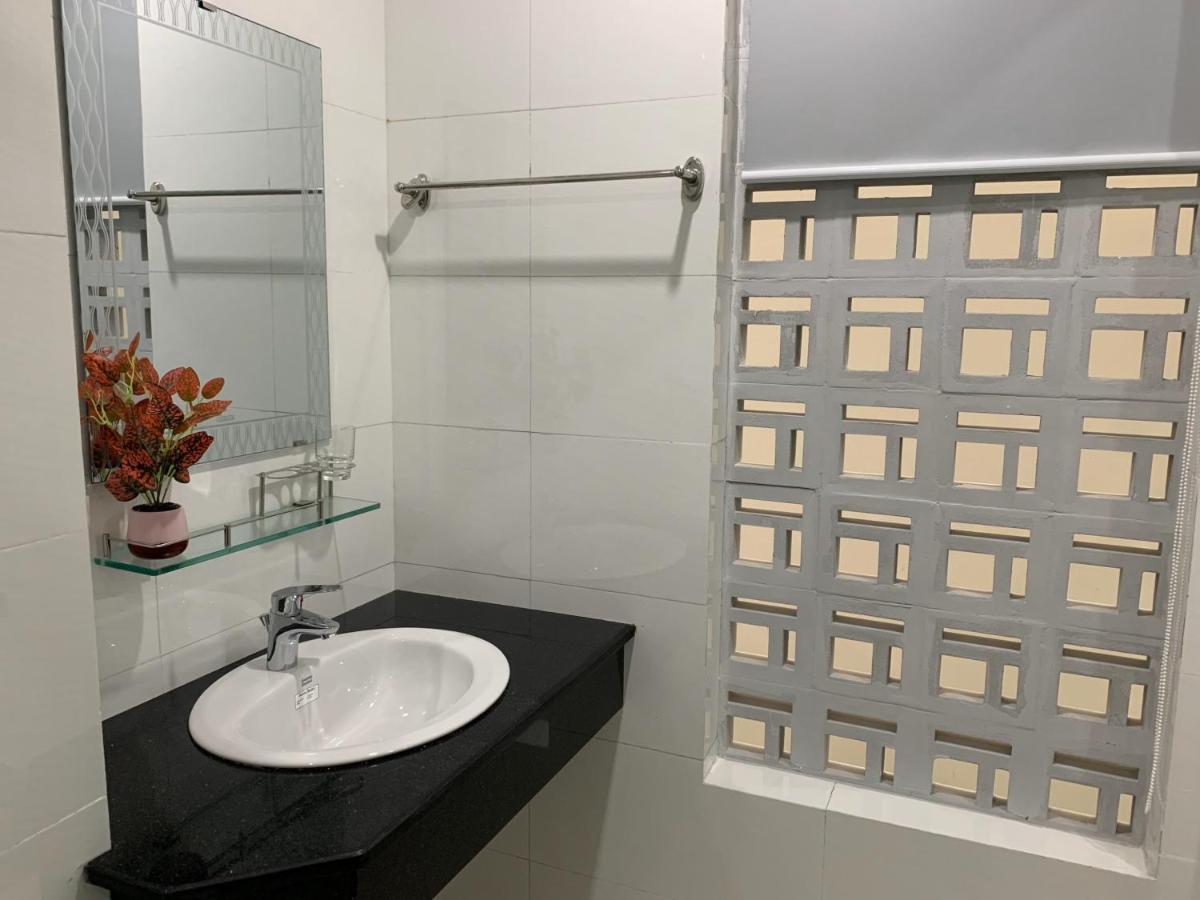 Oyo 1087 Hm Hotel 2*